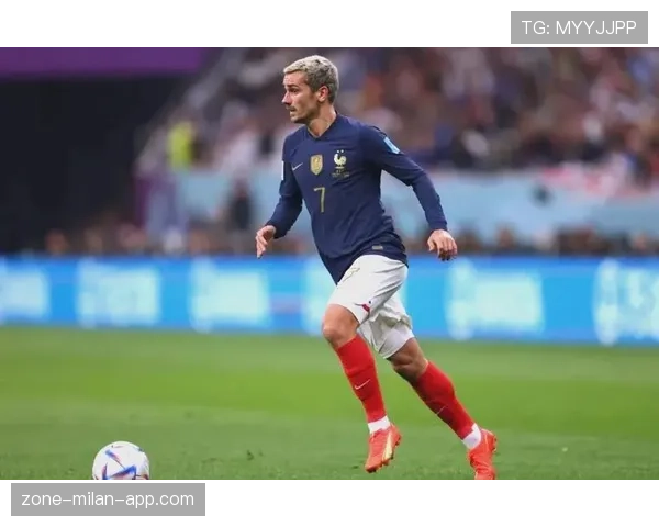 格列兹曼在法国队的核心地位解析：战术作用与队内定位深度分析